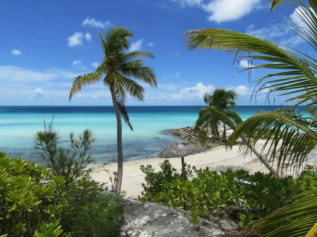 Best Beaches in The Bahamas-Rainbow Bay Beach, Central Eleuthera, Bahamas