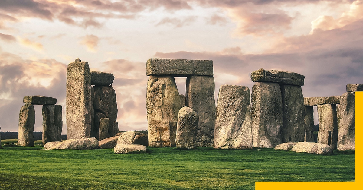 Best Day Trips From London-Stonehenge UK